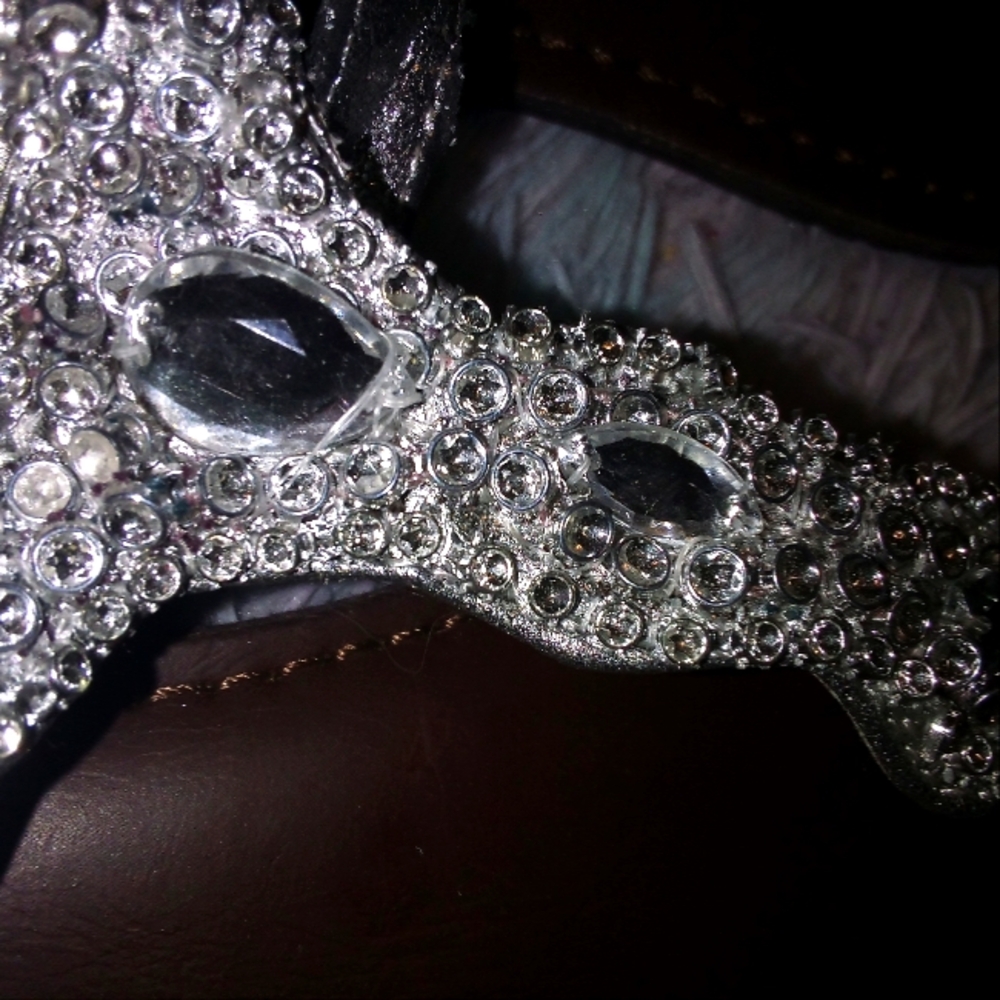 Sparkling Rhinestone Embellished Sandals
